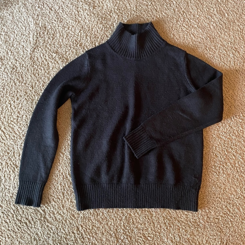 Turtle neck sweater